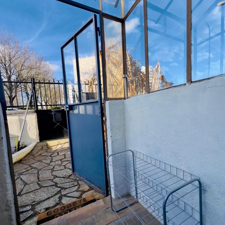 Maison Cosy avec Véranda vue sur la Loire, jardin et parking gratuit - Two-Bedroom House - 4