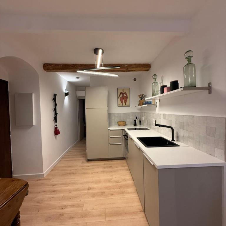 Charmant appartement - One-Bedroom Apartment - 8