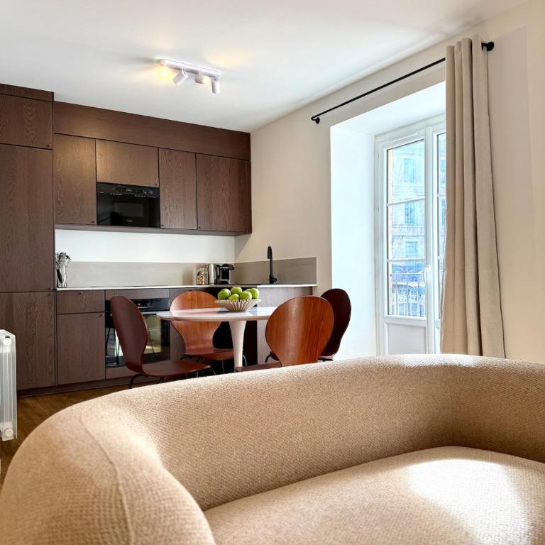 Les Jardins de Salvador - 2 bedrooms & terrace - Two-Bedroom Apartment - 48