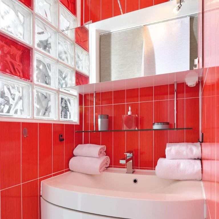 CYBELE - Villa Port Nature 73 BY AGN- Luxe - 2 personnes - Deluxe One-Bedroom Apartment - 7