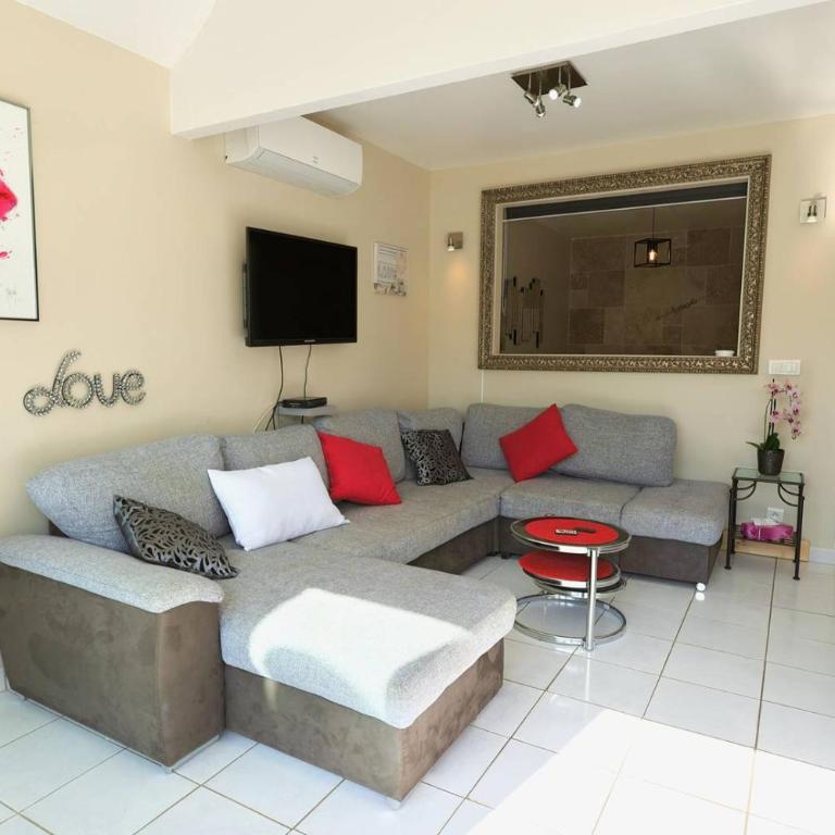 CYBELE - Villa Port Nature 73 BY AGN- Luxe - 2 personnes - Deluxe One-Bedroom Apartment - 9
