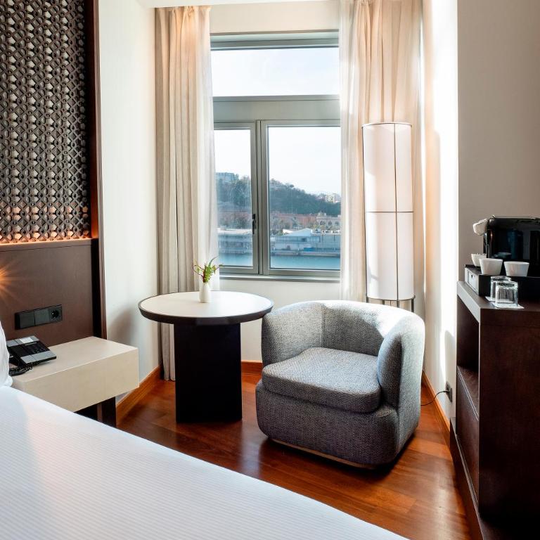 Eurostars Grand Marina Hotel GL - Superior Double or Twin Room - 6