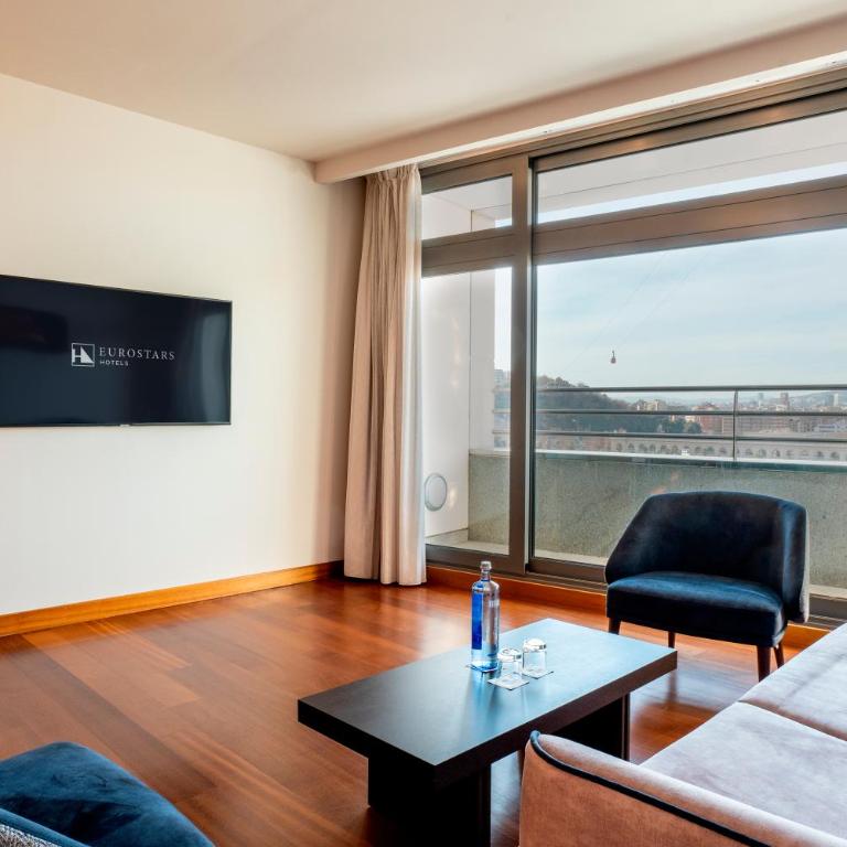 Eurostars Grand Marina Hotel GL - Suite con vistas a la ciudad - 1