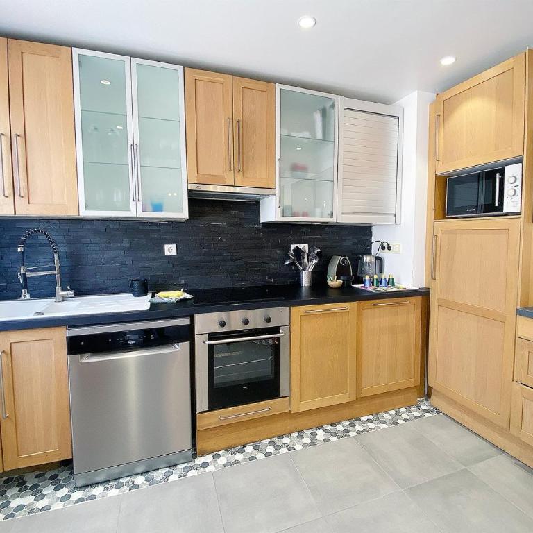 Chez Clém - 3 chambres - garage privé - wifi - Netflix - Apartment - 5
