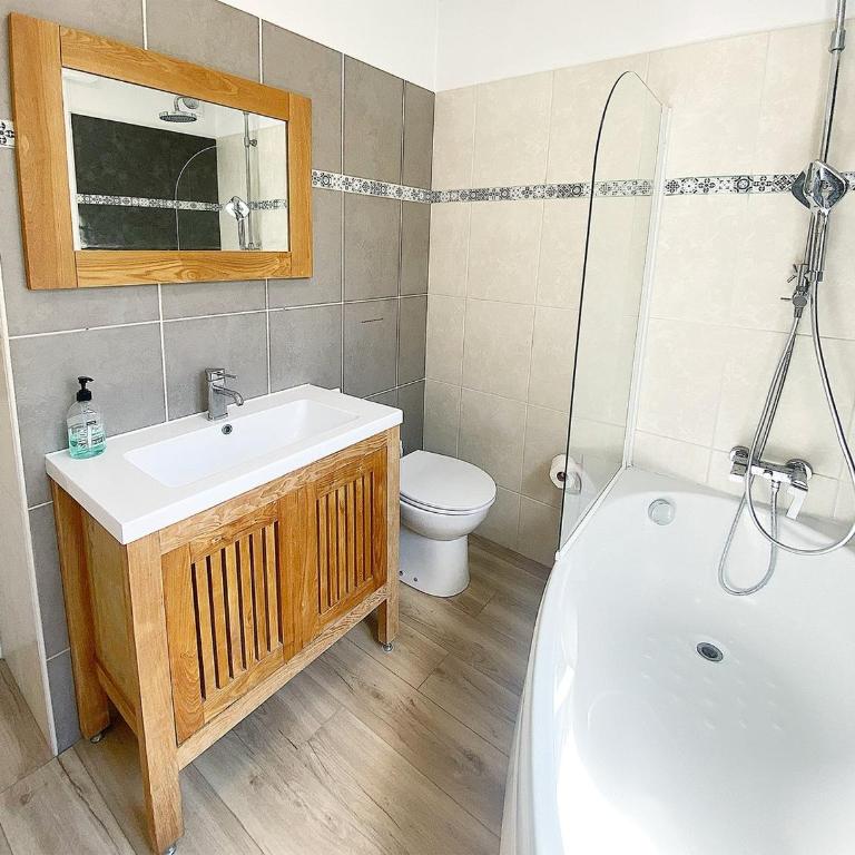 Chez Clém - 3 chambres - garage privé - wifi - Netflix - Apartment - 25