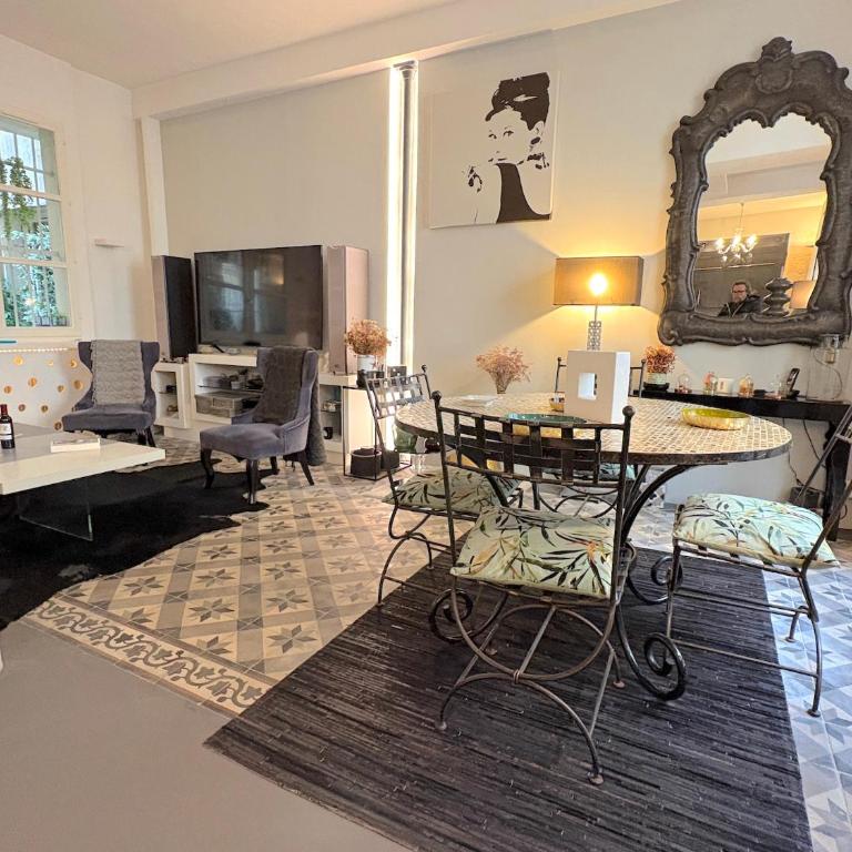 Le Loft Villehardouin - Appartement 1 Chambre - 11