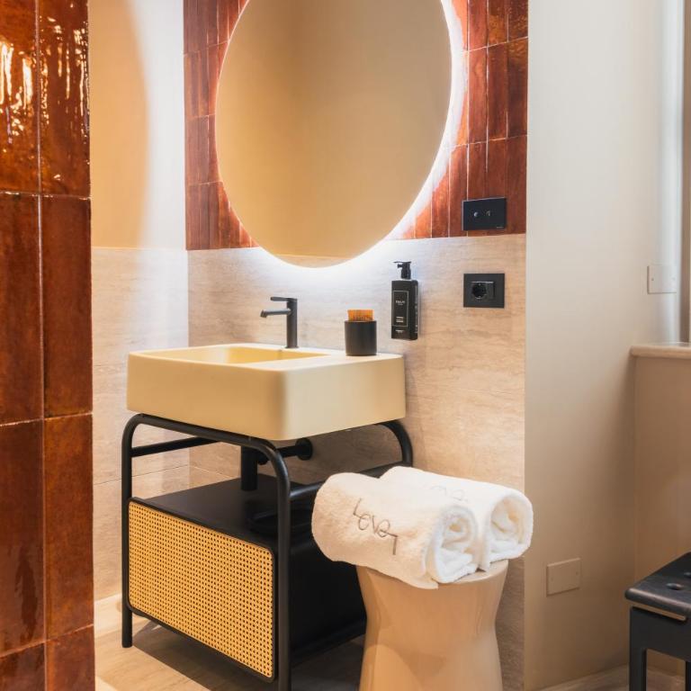 Lenel Boutique Room - La Foresteria - Camera Matrimoniale Deluxe con 1 Letto Supplementare - 5