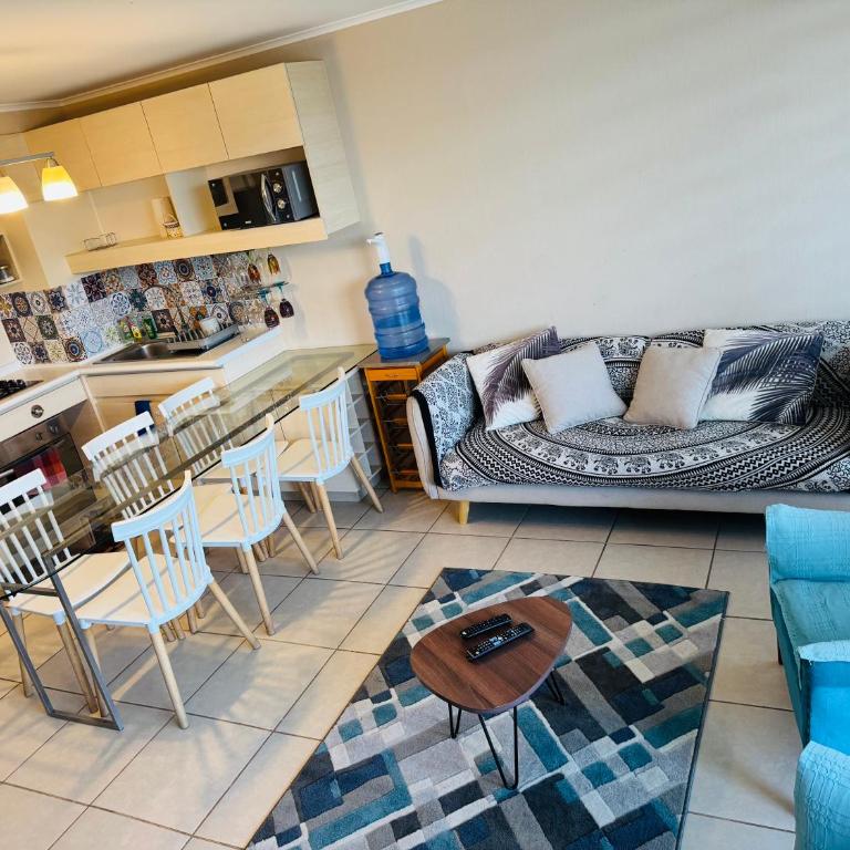 Depto Laguna Bahia, Algarrobo, 3 dormitorios - Three-Bedroom Apartment - 2