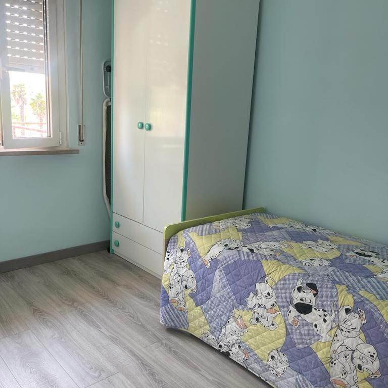 Trilocale vicino al mare con ampio balcone e aria condizionata - Appartamento con 2 Camere da Letto - 13
