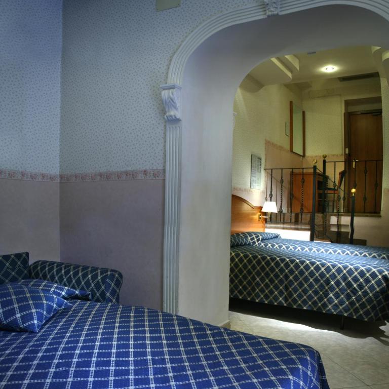 Hotel Delle Muse - Camera Tripla - 9