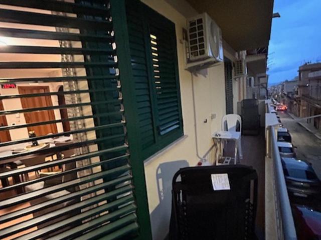 Enza HOUSE - Appartamento con 2 Camere da Letto - 3