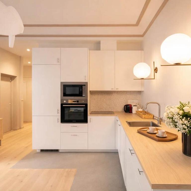 Champs Elysees - Deluxe apartment with lift for 4 - Appartement - 8