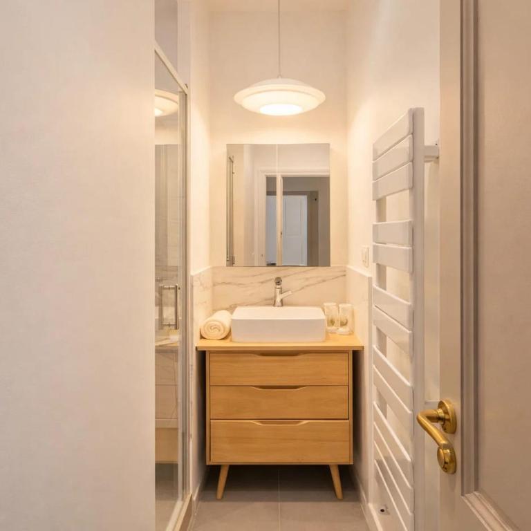 Champs Elysees - Deluxe apartment with lift for 4 - Appartement - 28