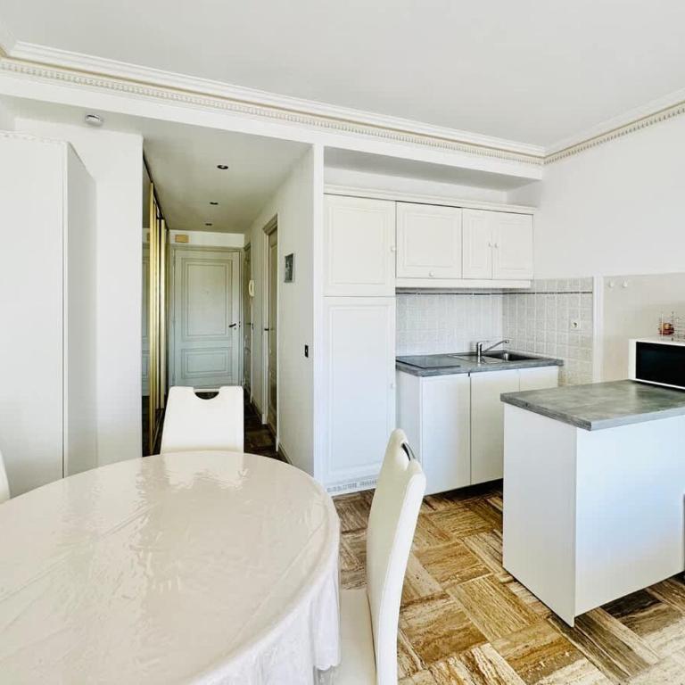 Le Splendide - studio croisette - vue mer - Appartement 1 Chambre - 13