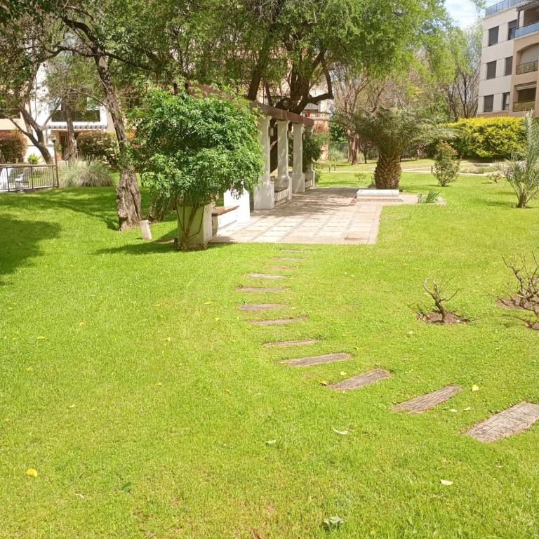 Departamento amoblado de lujo con pileta y gym - Apartamento de 3 dormitorios - 2