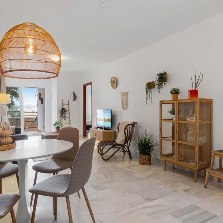 Beautiful 2 bedroom flat with sunny balcony - Apartamento de 2 dormitorios - 1