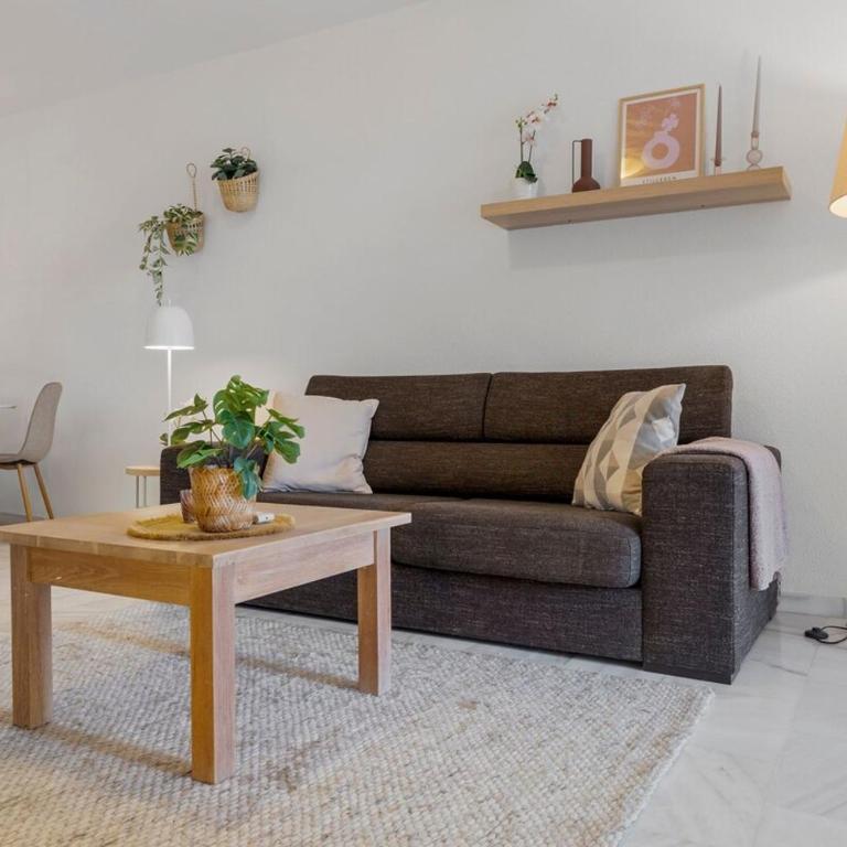 Beautiful 2 bedroom flat with sunny balcony - Apartamento de 2 dormitorios - 20