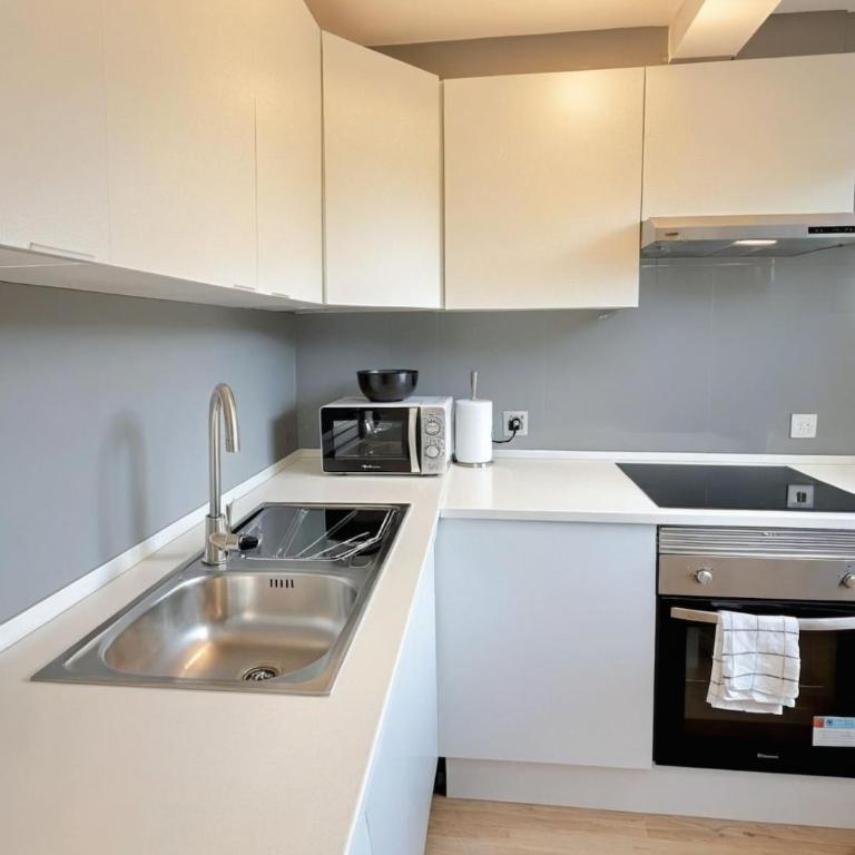 MAD Urban Apartment - Two-Bedroom Apartment - 11