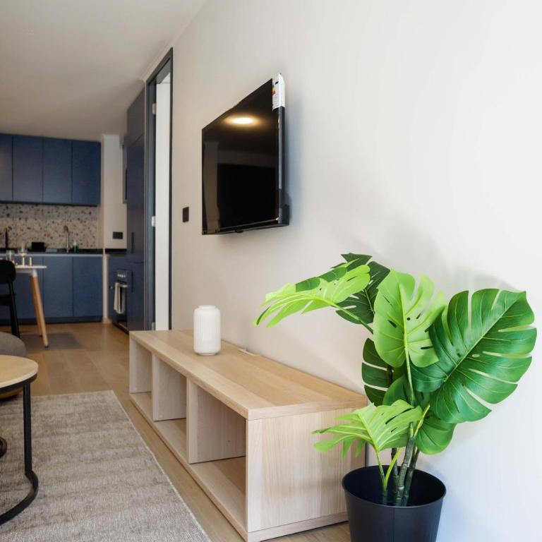Charming Urban Retreat in Las Condes for 3 guests - Apartment - 7