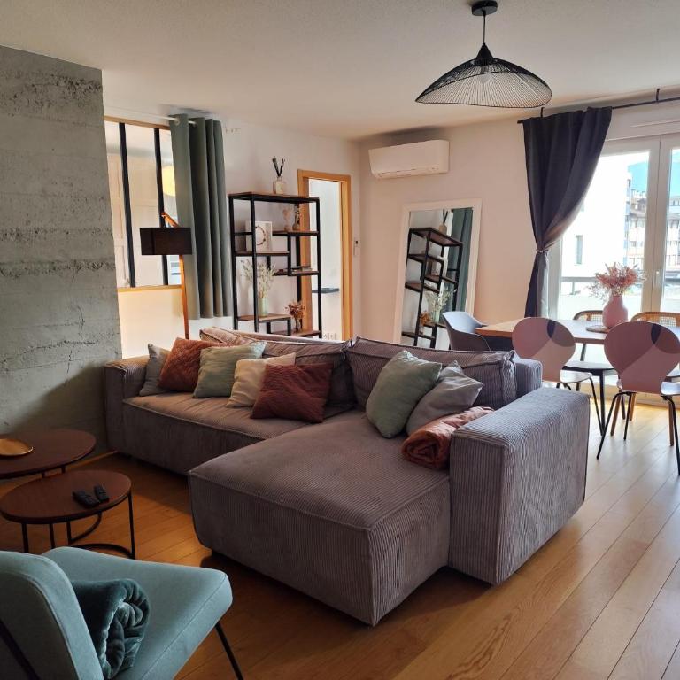 Chez Marlay, centre ville , 3 chambres , clim - Premium Apartment mit 3 Schlafzimmern und Balkon - 2