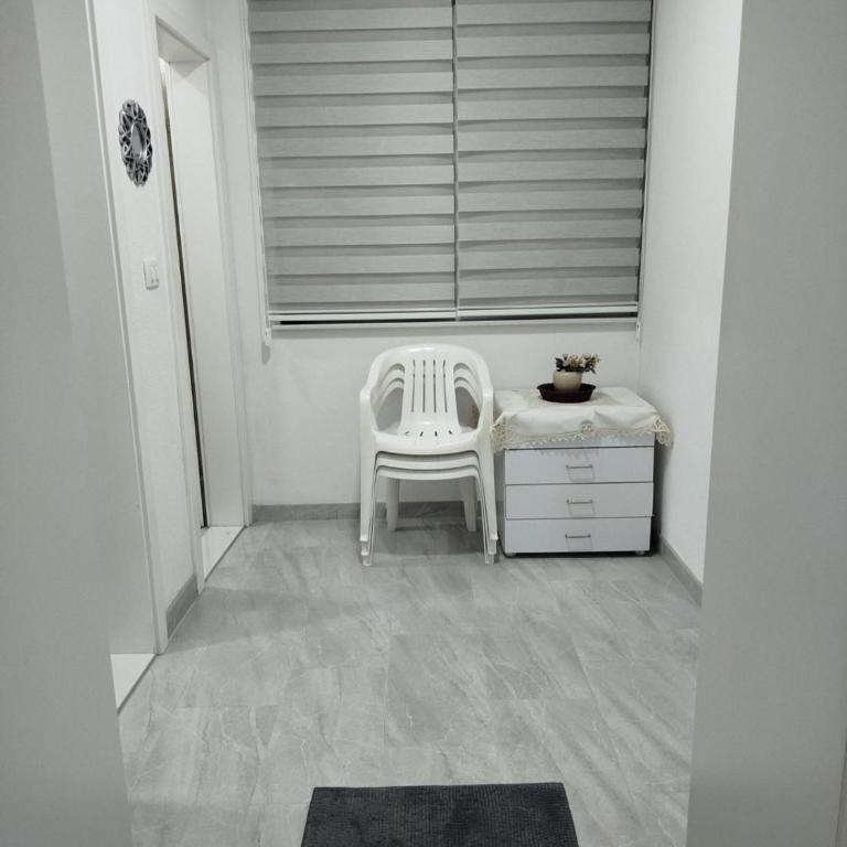 Prenoćište Nina - Two-Bedroom Apartment - 7