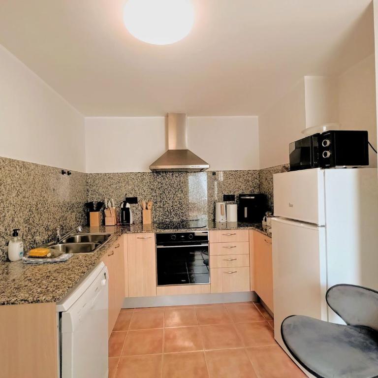 MARITIM CENTRAL "Suites Deluxe" con salón-comedor y cocina privada - Suite de 2 dormitorios - 21