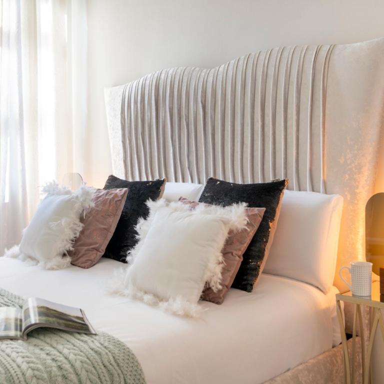 Apartamento con solera en el corazón de Triana by Miisterhost - Apartamento de 3 dormitorios - 2