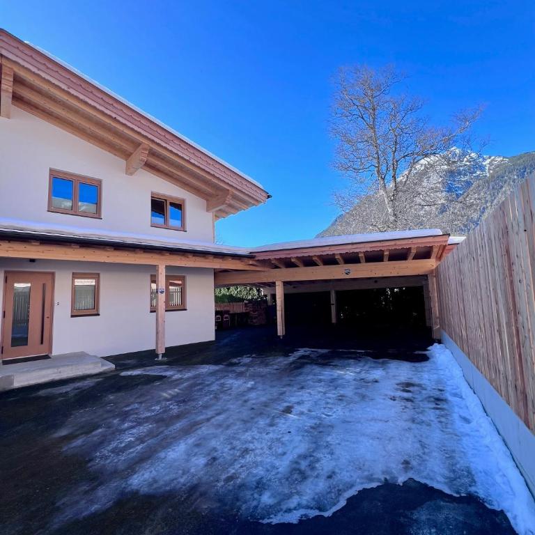 Chalet Hirschegg - modernes Dorfchalet mit Panorama - Apartment mit 2 Schlafzimmern - 1