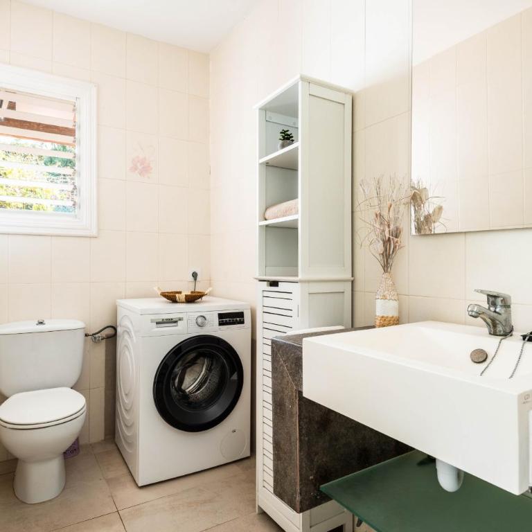 Villa Dolfins by Escape Home - Villa con piscina privada - 29