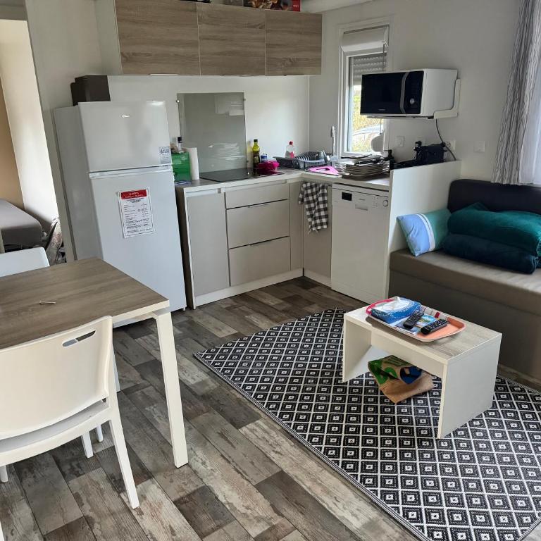 Mobil Home 6 à 8 personnes avec jardin - Mobile Home - 4