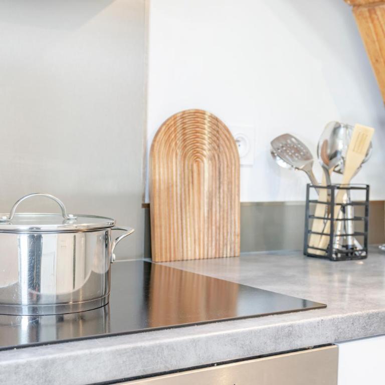 proche lac et centre parking gratuit - Two-Bedroom Apartment - 25