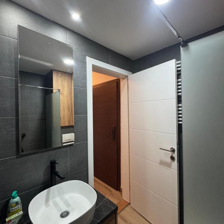 Residence Hill A42 - One-Bedroom Apartment - 36