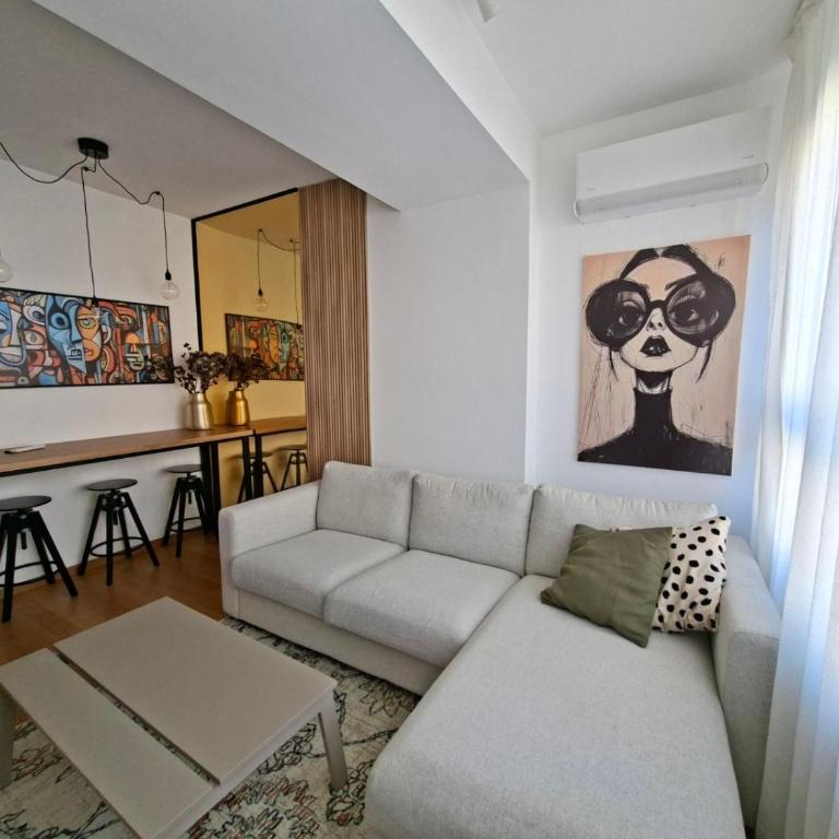 Olive NOOK - Two-Bedroom Apartment with Balcony - 2