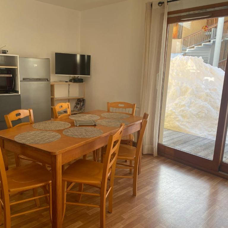 T3 classé 3 étoîles Au pied des pistes, lumineux-piscine - Appartement - 10