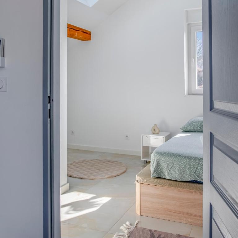proche lac et centre parking gratuit - Two-Bedroom Apartment - 35