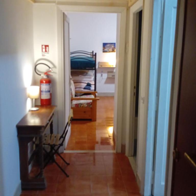 Roma Trastevere Station - Camera Quadrupla con Bagno Privato - 7