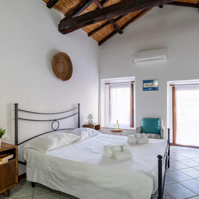 Mini Suite in the Heart of Cagliari Center - One-Bedroom Apartment - 11