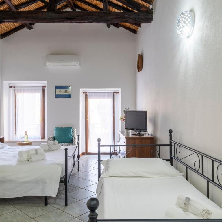 Mini Suite in the Heart of Cagliari Center - One-Bedroom Apartment - 12