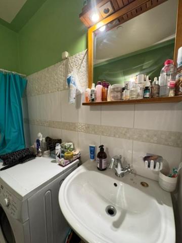 Eiffel Tower view & Swimming Pool, Cosy appartment - Center - Appartement 1 Chambre - 30