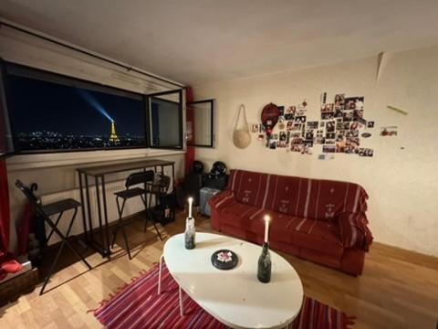 Eiffel Tower view & Swimming Pool, Cosy appartment - Center - Appartement 1 Chambre - 25