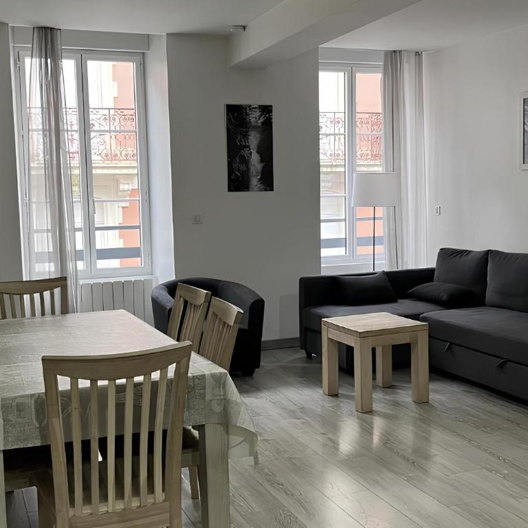 Appartement T3 spacieux au centre du village - Appartement 2 Chambres - 1