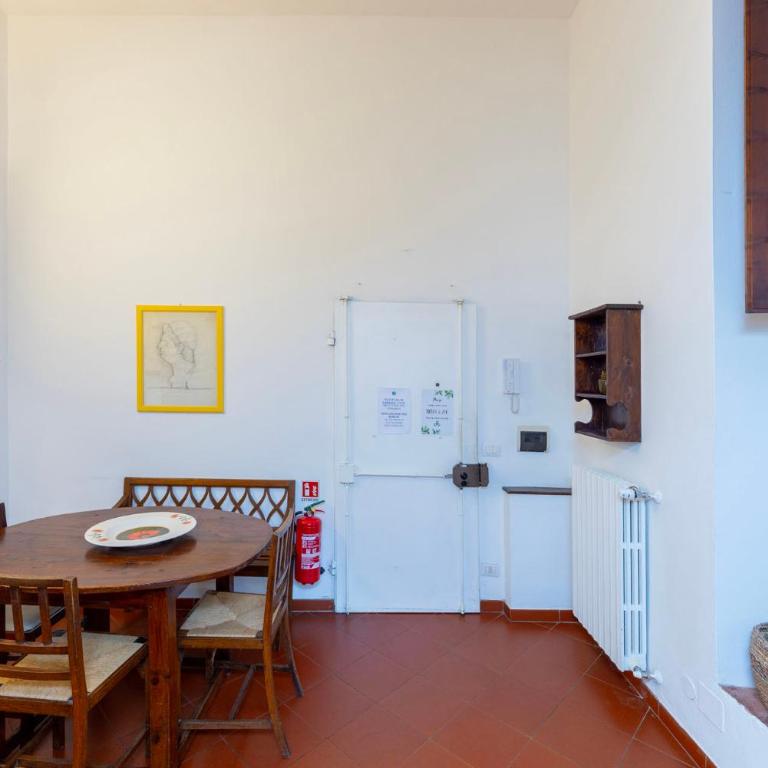Charming Historic Apartment with Modern Comfort in the Heart of Florence - Appartamento con 2 Camere da Letto - 11