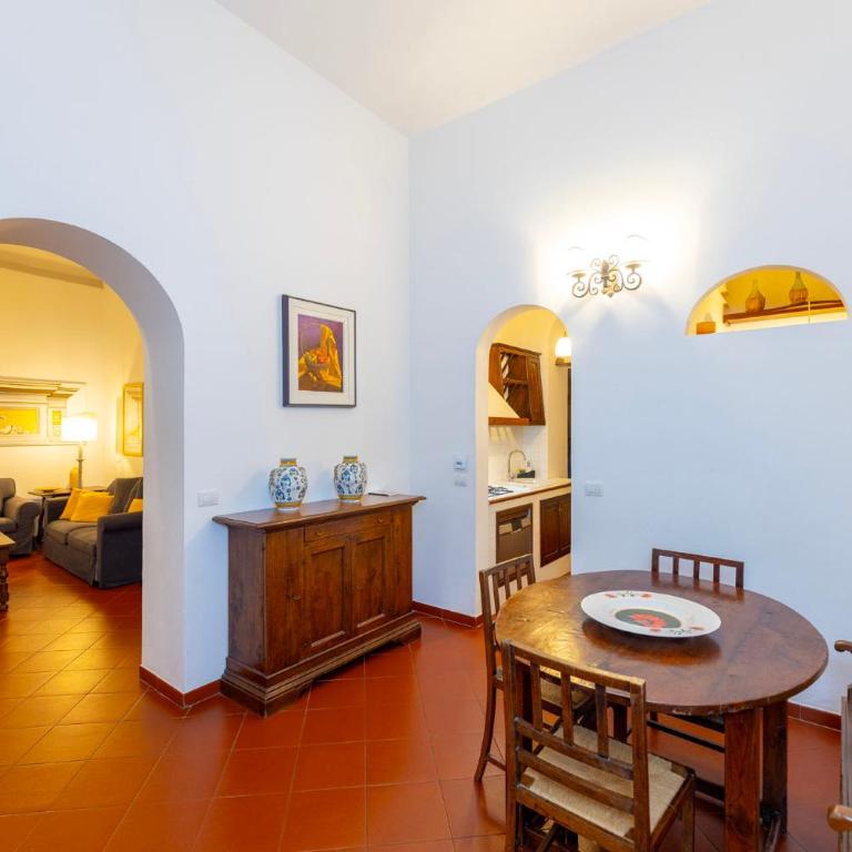 Charming Historic Apartment with Modern Comfort in the Heart of Florence - Appartamento con 2 Camere da Letto - 15