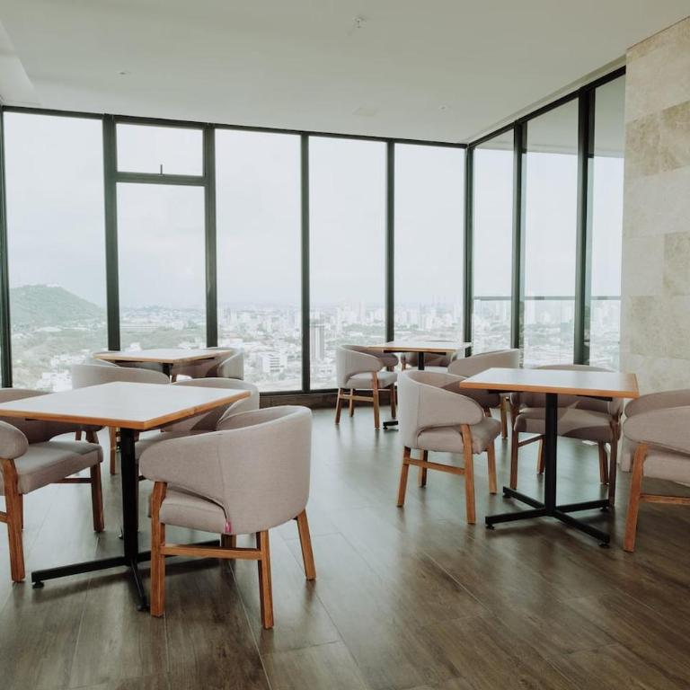 Infinity Pool Epic Views Walk to Old City - Two-Bedroom Apartment with Balcony and Sea View - 60