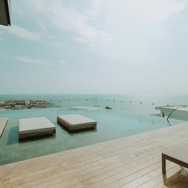 Infinity Pool Epic Views Walk to Old City - Two-Bedroom Apartment with Balcony and Sea View - 50