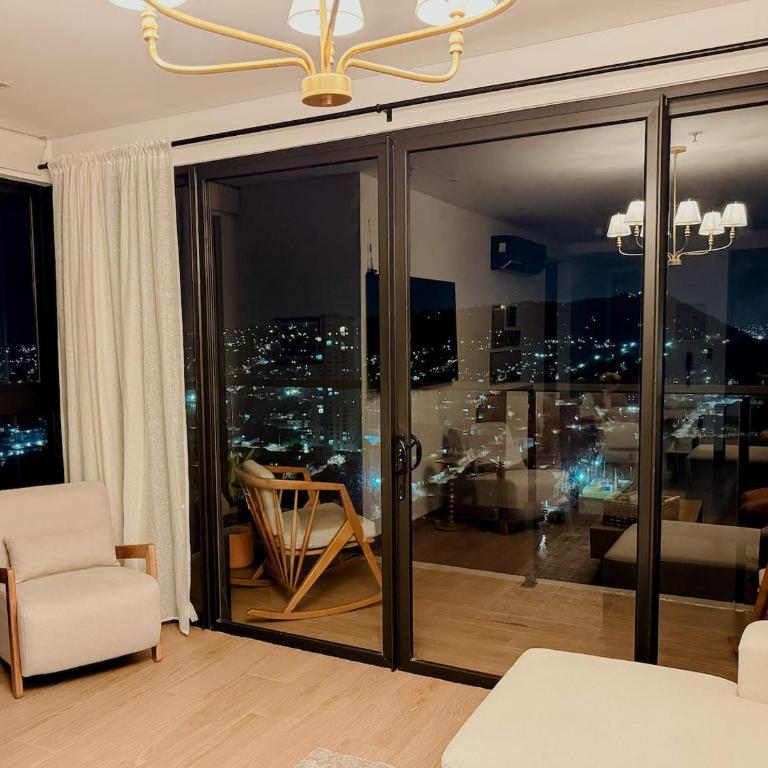 Infinity Pool Epic Views Walk to Old City - Two-Bedroom Apartment with Balcony and Sea View - 41