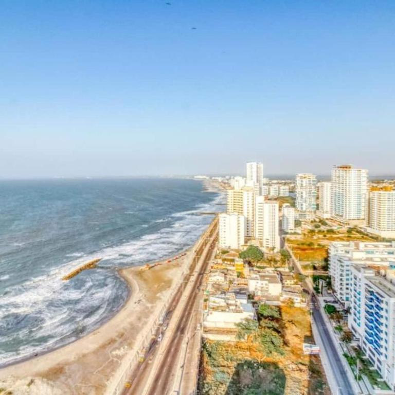 Beachfront 2BR Luxury Living Walk Everywhere - Apartment with Sea View - 12