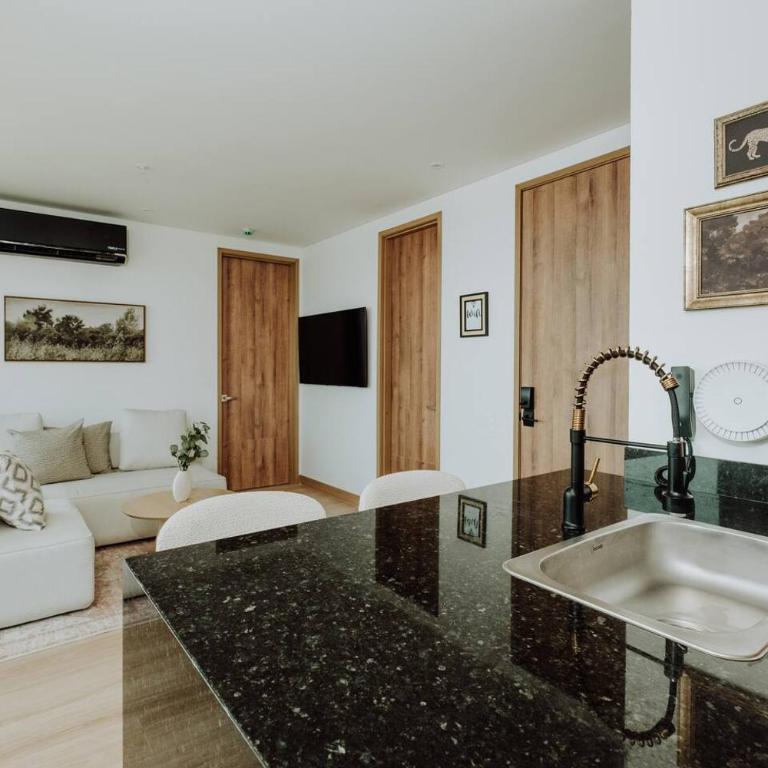 Walk to Old City Pool Ocean View 1BR - Apartment with Sea View - 23