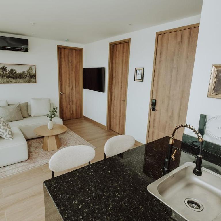 Walk to Old City Pool Ocean View 1BR - Apartment with Sea View - 52