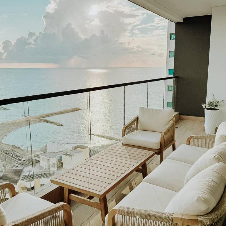 Walk to Old City Pool Ocean View 1BR - Apartment with Sea View - 50